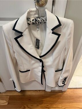 White House Black Market Cream Blazer with Black Piping